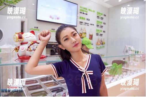 AISS爱丝(黄金版) - 穿行中的索菲：她的最新写真集竟然这么撩