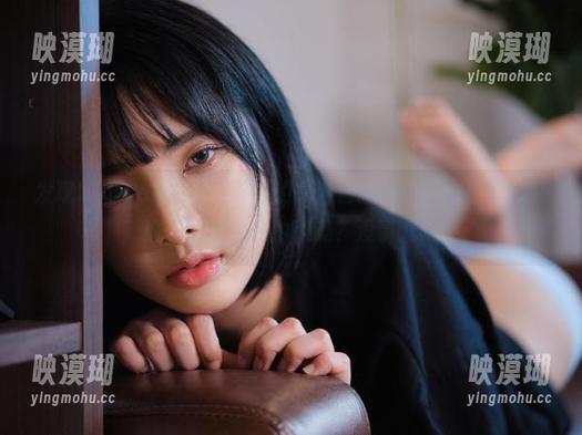 发现Hyoyeon(김효연)新的高清自拍套图，心里想的是，这真的是人在拍照吗？没事儿吧？