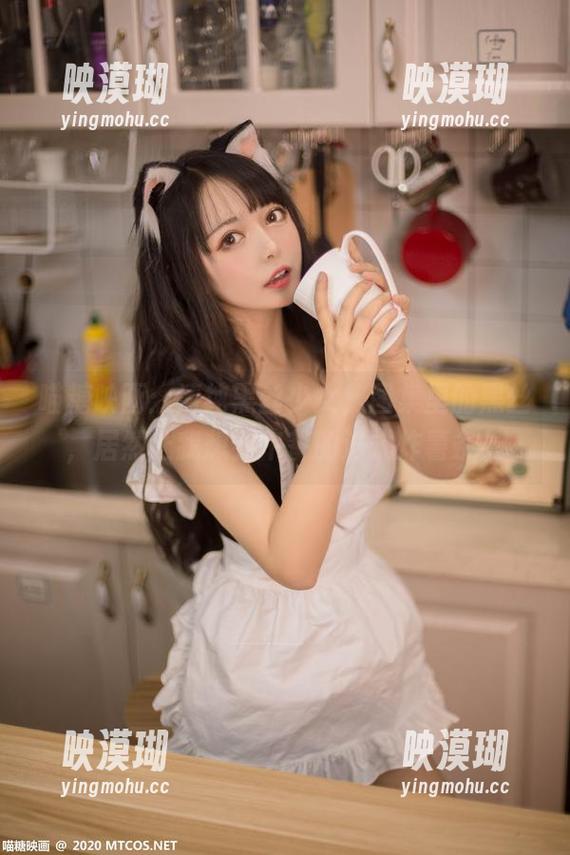 喵糖映画：清纯黑丝少女，图集里的黑丝，居然让我想到午餐的法式炸薯条！