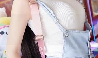 MiiTao蜜桃社 – 佩琦Pinky的毛衣写真，在线等你来感受这份小确幸