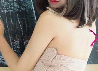 UGirls尤果网 – 最新！王谨轩的礼服照片，让你怀疑自己隐形了好几天！