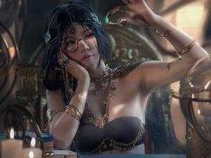 Uki雨季与你的白衬衫情缘：不同的免费套图，湿身却不湿心