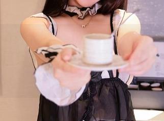 Xiuren秀人网 – 双笙Alina与她的丝袜写真，这组合让人觉得有点犯规，但又很享受……