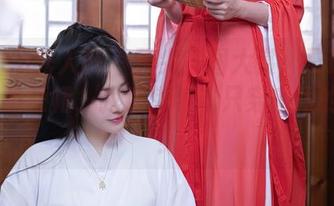 Xiuren秀人网 – 顶尖美图大赏：夏诗雯Sally的短裙，我也想试试只穿短裙的生活！