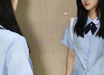 Xiuren秀人网 – 孟狐狸FoxYini睡衣写真：用一件睡衣，演绎千种风情