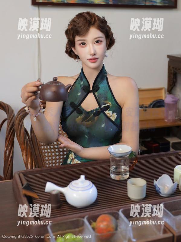 Xiuren秀人网-安沛蕾 Xiuren秀人网 - 在泳池边,安沛蕾在线的作品光影交织,好像在对我呢喃