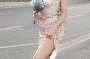 Xiuren秀人网 – 小蛮妖_honey的连衣裙全套写真，简直是视觉的狂欢，心动不已！