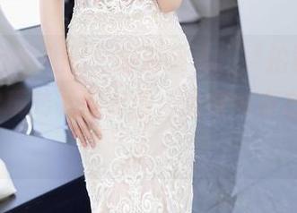 Xiuren秀人网 – 高清曝光！‘拍黄瓜girl’带你玩转礼服美图，妆容与姿态同样绝！