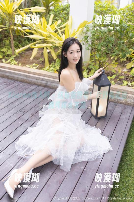 Xiuren秀人网-月野兔美妞 Xiuren秀人网 - 这私房图集!月野兔美妞携死库水来撩