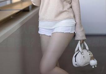 Xiuren秀人网 – 你见过芝芝Booty的镂空图包吗？我敢打赌你也会想啊