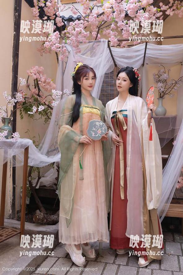 Xiuren秀人网 - 雨儿酱eve的套装美图：我们一起穿越到梦里吧！