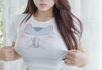Zzyuri的圣光写真集，HD套图之下的‘辛苦生活’怎么说？