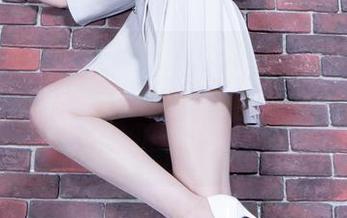beautyleg – Maggie吊带写真精选：她就这样轻松带领我走进了一个美丽的梦境。