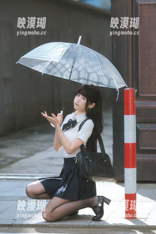 不呆猫黑色精选：她的眼神里有故事，有梦