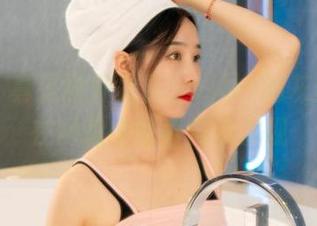 丽柜 – 真是意外之喜！xilly的灰丝作品在网盘中等着你来发现