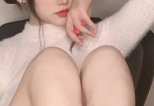 灰色护士秒变你十七鸽，图库内的奇幻变身！