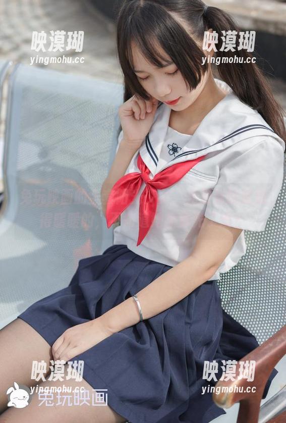 兔玩映画的全套阳光少女，光是看脸就觉得暖暖的，不知道她撞到光了没？