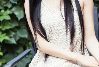 头条女神 – 吊带？不只是时尚，娜依灵儿在高清图册里展现了什么！