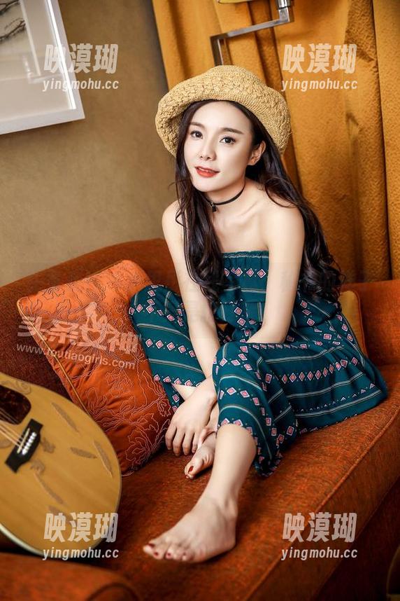 头条女神-李思彤 头条女神 - 李思彤在线写真:秘书的样子,不只是打打杂!