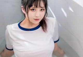 奇行家狗崽短裙高清照片，夏天来啦，快拿个冰淇淋降温！