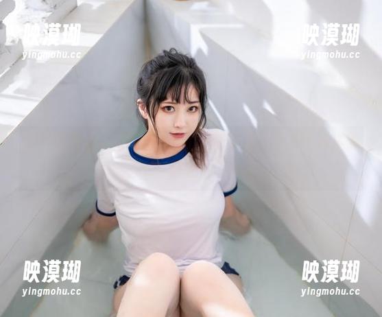 奇行家狗崽短裙高清照片，夏天来啦，快拿个冰淇淋降温！