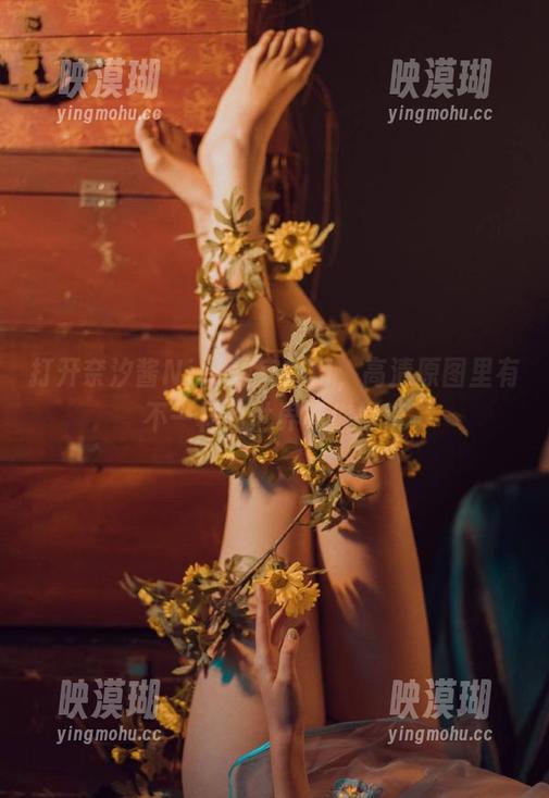 打开奈汐酱Nice教室的门，高清原图里有不一样的世界等你探索
