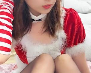 小女巫露娜穿这身泳装绝对养眼，cos资源你不能错过。