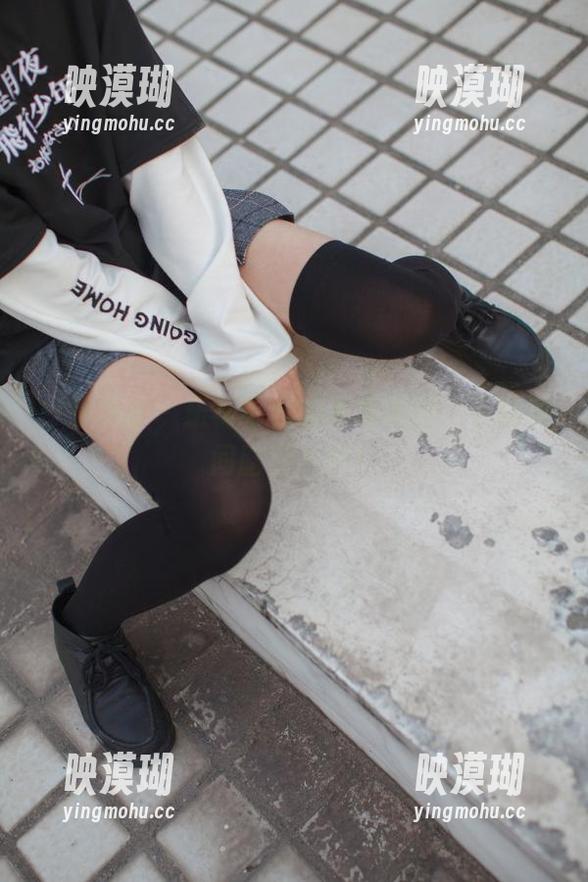 少女秩序 - 乐栀学姐的专属美图，下载瞬间脑洞大开！