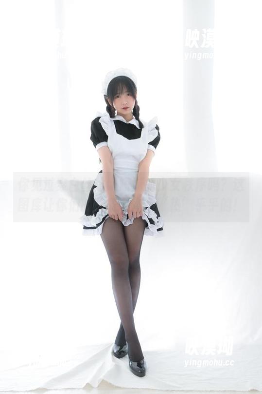 你见过穿白丝休闲短裤的少女秩序吗？这图库让你们的秋冬都变得‘热’乎乎的！