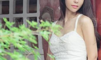 尤果网 – 不怕晒！安柔的美脚原图免费送，快来感受一下！