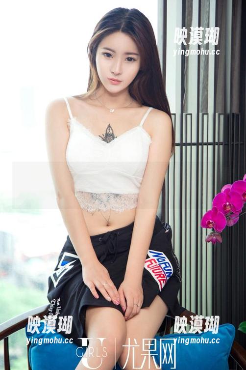 尤果网 - 白一晗穿水手服：原图里那种青春洋溢，图片里却又藏着几分俏皮的羞涩