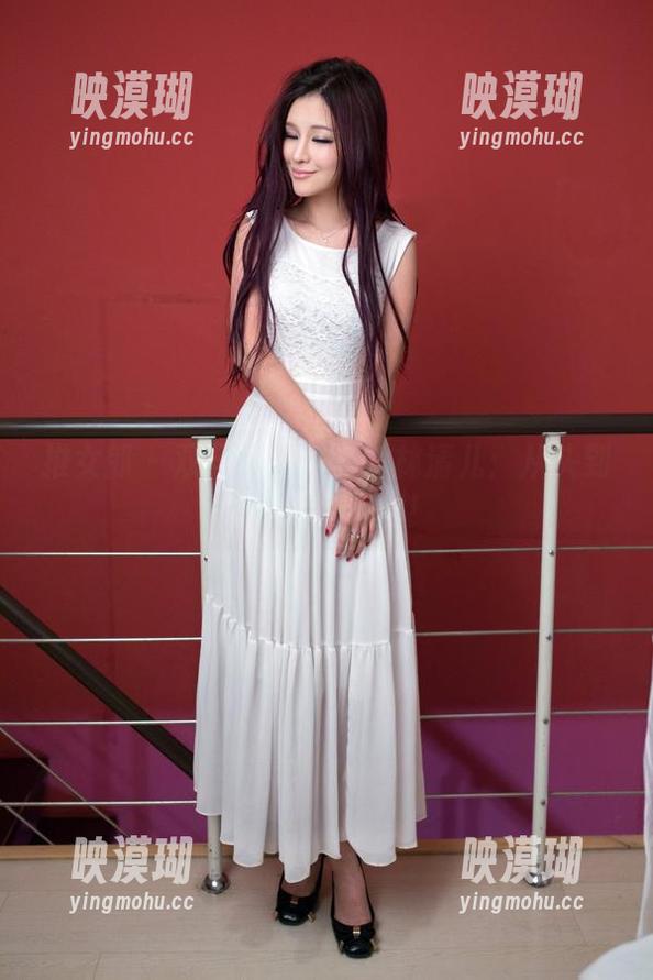 推女郎 - 双马尾图包里的林清儿：从头到尾的活力四射！