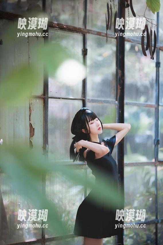 奶牛出镜，木棉棉OwO私房写真：艺术家，这个主题怎么想出来的！