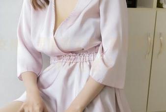 梦丝女神 – 灵唯的女友，原图没滤镜，壁纸不敌自然美！