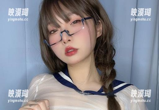 次屁啦学妹的套图：美丽到让我忍不住多看几眼！