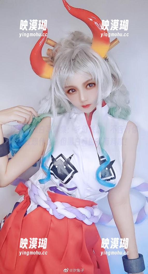汐兔子黑白写真集：梦幻联想，不告诉你我在想什么，但黑白真的很有料哦！