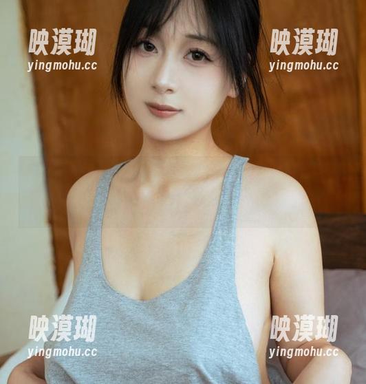 刷到一组最新的“浅安安姐姐”图片，果然比我想象中还要来得微妙！