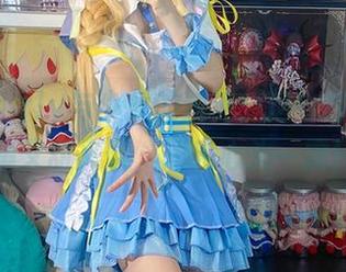 白栎Shirly与少女的邂逅：这本高清写真集又甜又飒，让人心头一震！