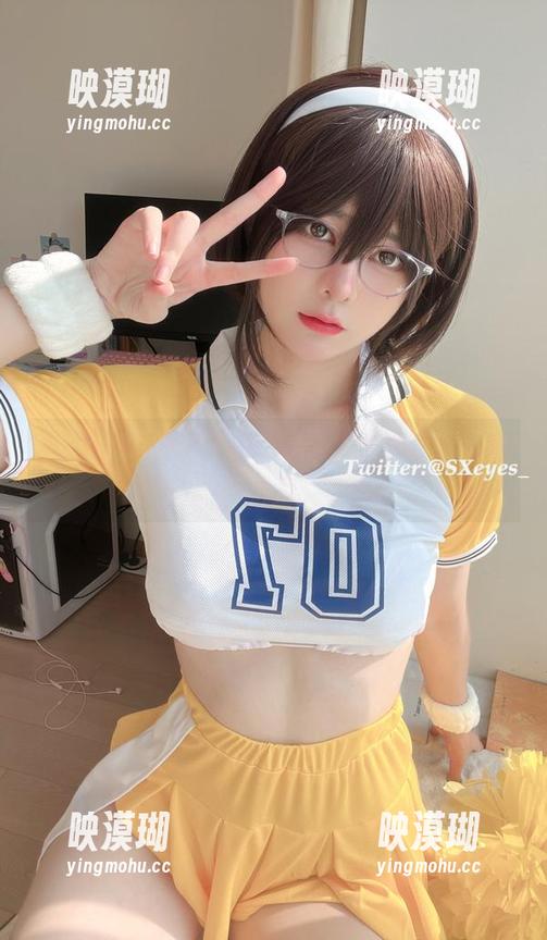眼酱大魔王w：黑白写真，想不到的娇羞与俏皮！