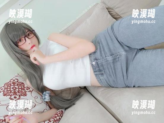 与眼酱大魔王w一起COS双马尾，分享那些令人心跳的姿势！