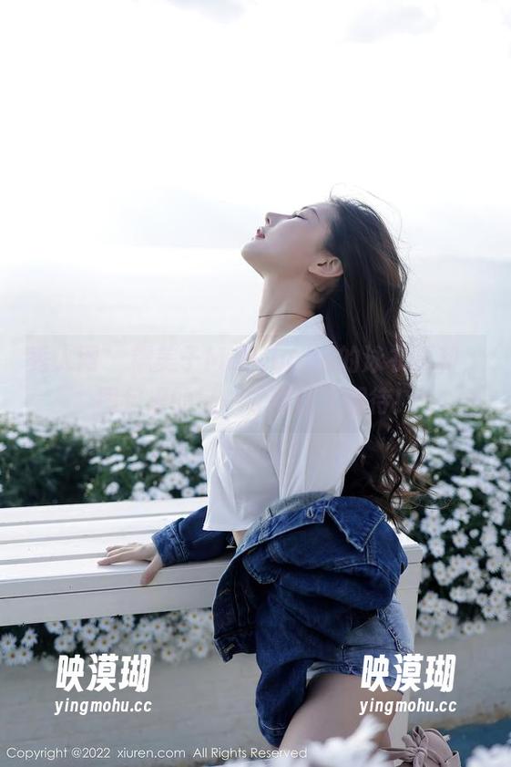 秀人网 - 糯美子MINIbabe的泳衣福利，图包里的每一寸都让人期待！