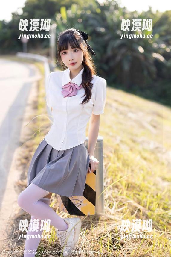 秀人网-糯美子mini 秀人网 - 今天又是工作日?糯美子mini图包更新,职场秘书的童颜,让人忍不住想请假!