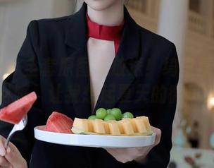 秀人网 – 全套原图大放送！绮里嘉Ula的制服，让我想起夏天的微风！