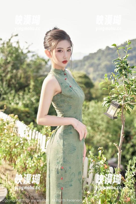 秀人网-萌琪琪Irene 秀人网 - 动态与静态的结合:萌琪琪Irene办公室最新原图!