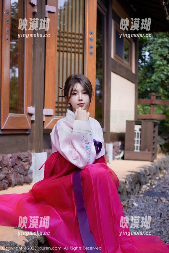 秀人网 - 她是袁圆，剧情里的女主角，高清写真曝光她的真实想法