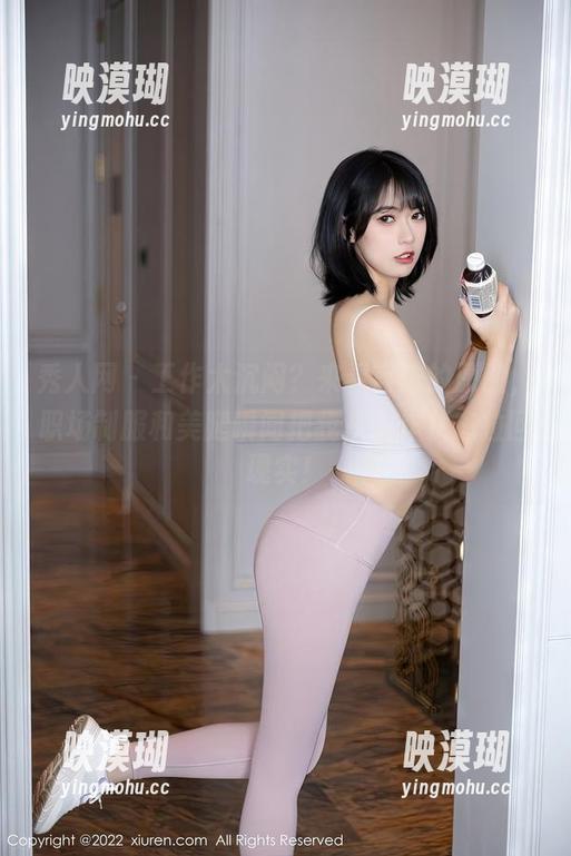 秀人网 - 工作太沉闷？来看言沫的原图，职场制服和美腿瞬间把我从工作状态拉回现实！