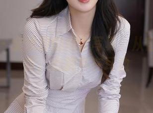 秀人网 – 金悦汐的修女写真：从窗户看世界，心跳声在耳边