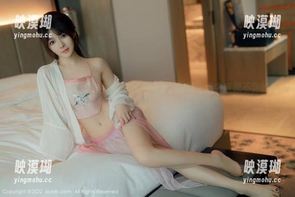 秀人网 - 跟着顾楚楚学妹的私房图包，发现生活中意想不到的幽默！