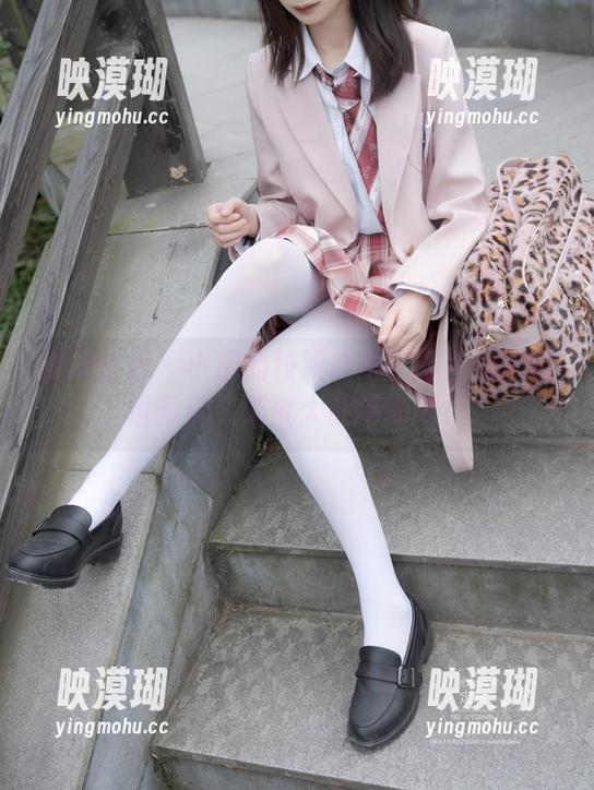 紧急企划 - 小恩的校服合集：既然没能逃避青春，那就大胆面对吧！