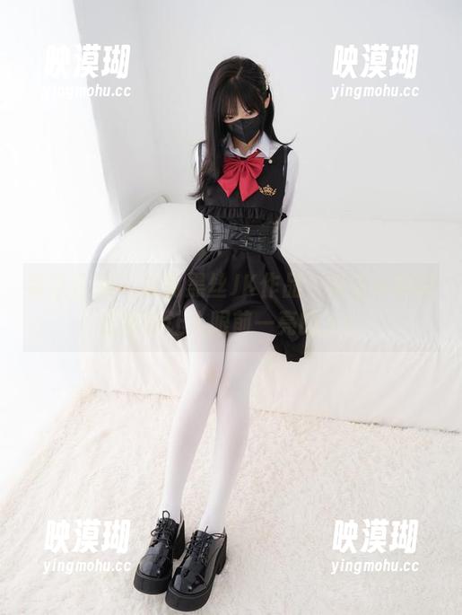 紧急企划 - 定制黑丝JK作品，反正小恩就是那种让人眼前一亮的人！